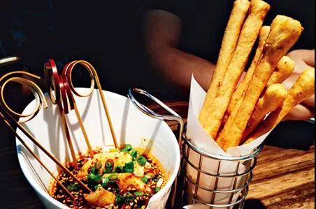 打价格战不是长久之计，不如试试这几招让顾客盈门