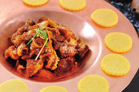 火盆半筋半腩 配玉米饼