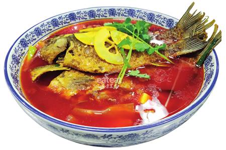 酸辣木瓜烩鲫鱼