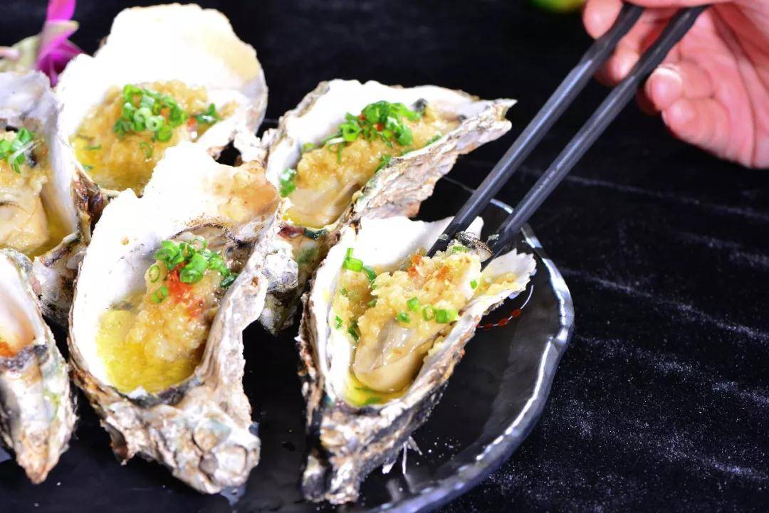 80后小伙餐饮创业屡败屡战，靠一只生蚝打开了成都市场