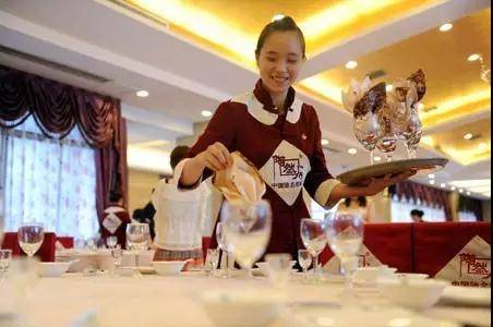 管理技巧：一分钟表扬法