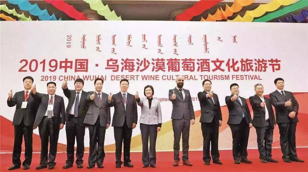 沙漠里有什么？骆驼，最惊艳的是美食