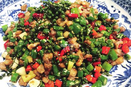 食堂无骨尖椒鸡