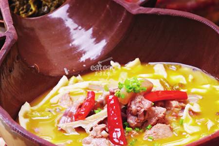 老坛酸菜笋子鸡