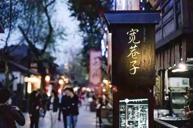 餐饮外卖的A面与B面