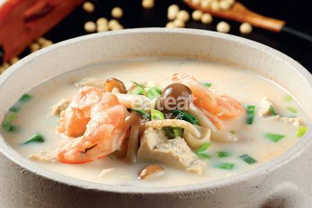 【鲈鱼汤煨豆腐】胶东手掰豆腐