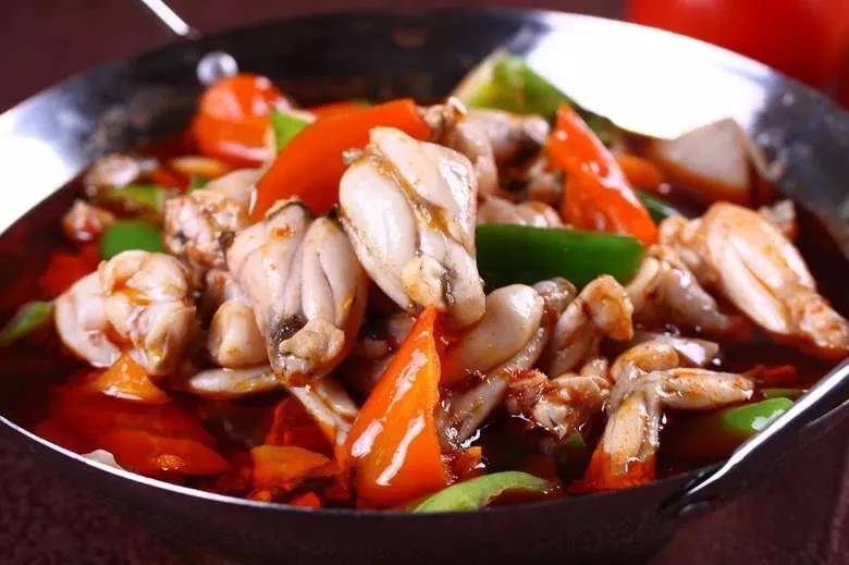 牛蛙“沸腾”了，野生动物养殖是人类祖先的伟大创举？