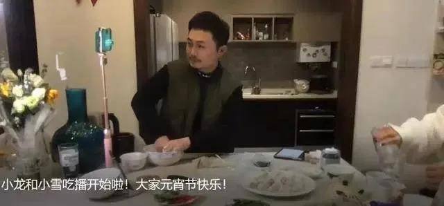 复工大招：推小程序、招“团长”、探索“社群”、玩直播...