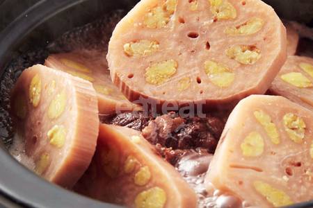 【客语新菜】绿豆筒骨煲莲藕