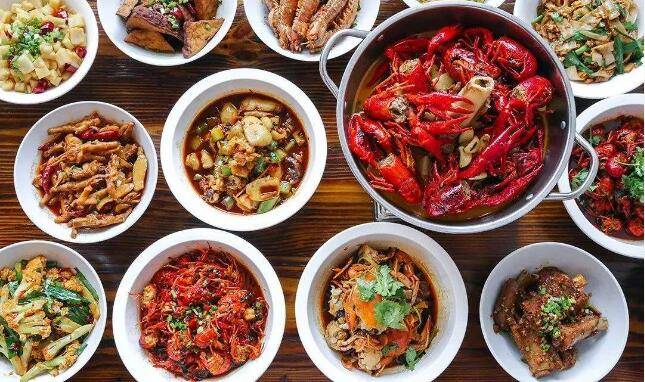 一道爆款菜激活了一个品牌……