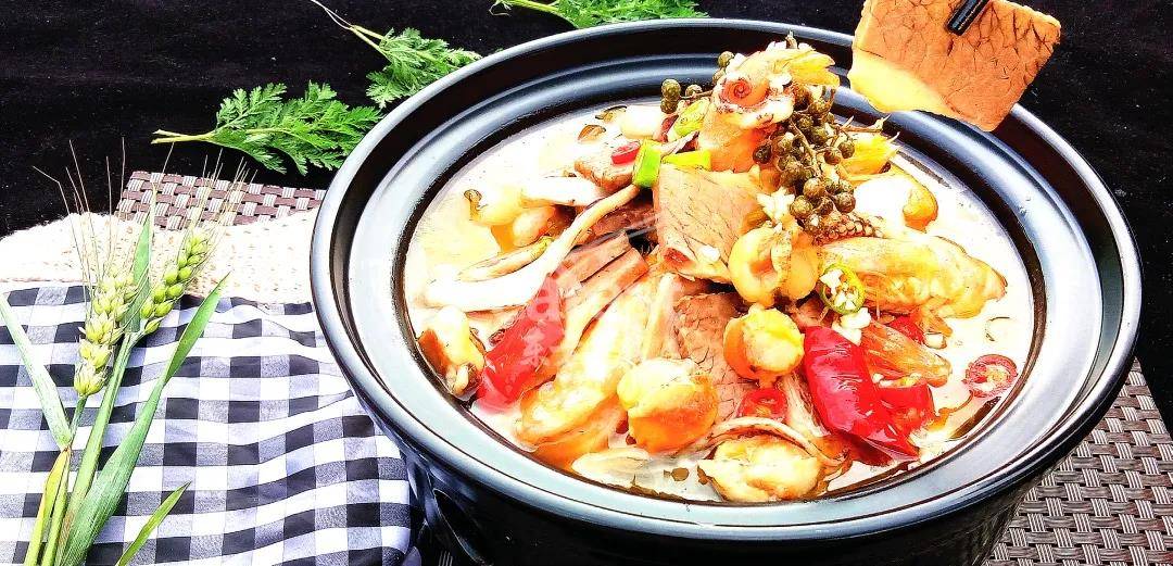 爆款｜椒香海鲜烩牛肉，配上酸菜超有食欲！