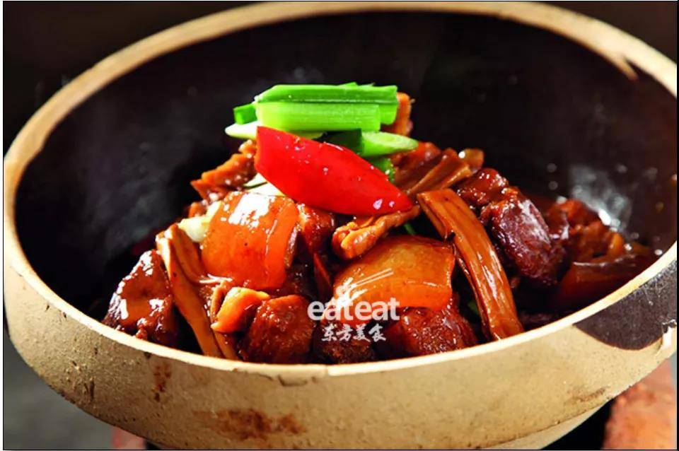 爆款菜｜炭火钵子菜 干笋猪肉焖起来