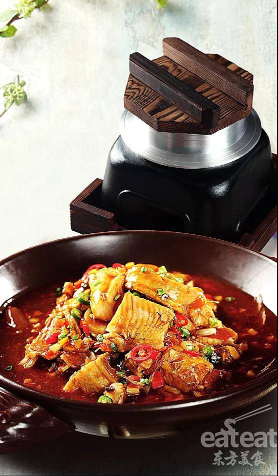 爆款｜做鱼必看！0.01秒就被勾魂的味道！这家砂锅鱼凭什么年销1000万？