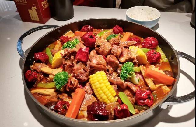 海底捞开炒鸡店能否成爆品？