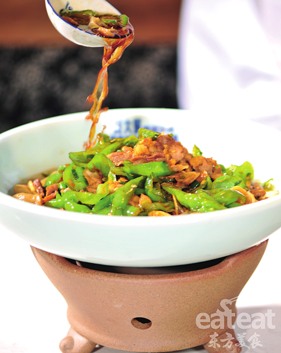 爆款｜费大厨辣椒炒肉火遍大江南北，到底有何绝招？