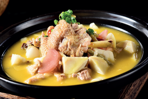 秘制老坛泡菜鲜笋鸡，一口就让你沦陷