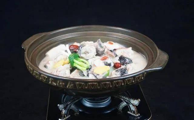 火锅变多元化，捞王粤式火锅加速布局