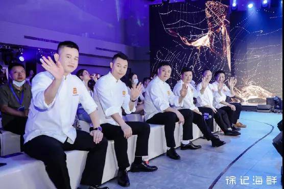 火出圈的徐记海鲜“海鲜系”，带给我们什么启迪？