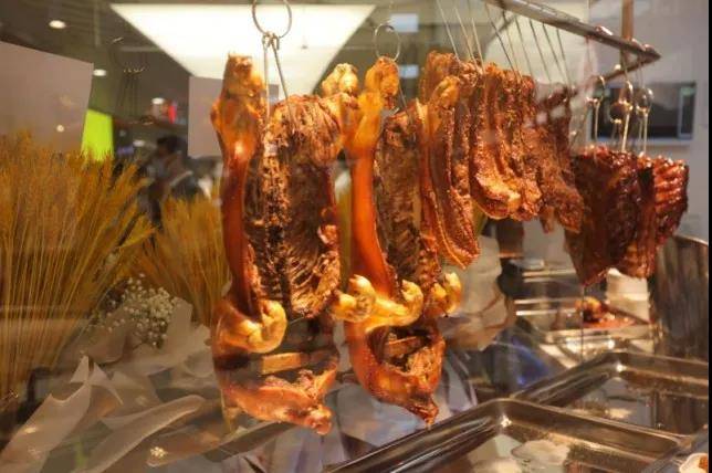 皇上皇跨界有料局