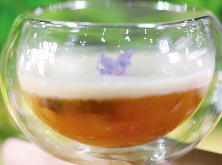 松茸菌汤泡沫