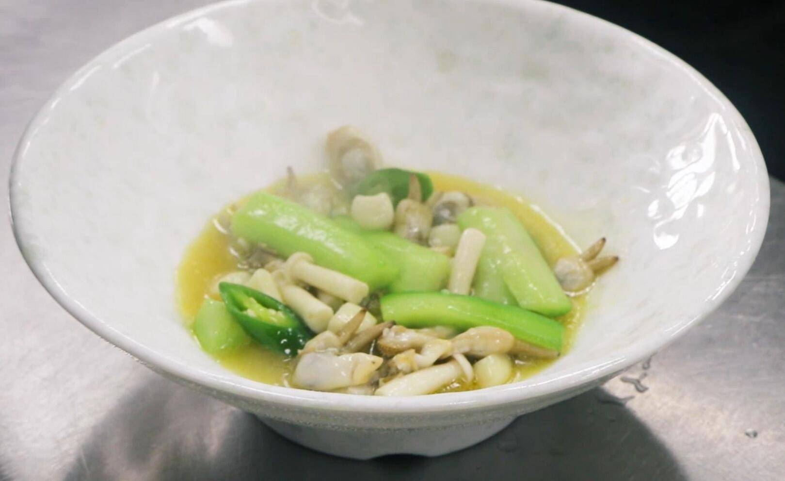 丝瓜玉菇烩蛏子