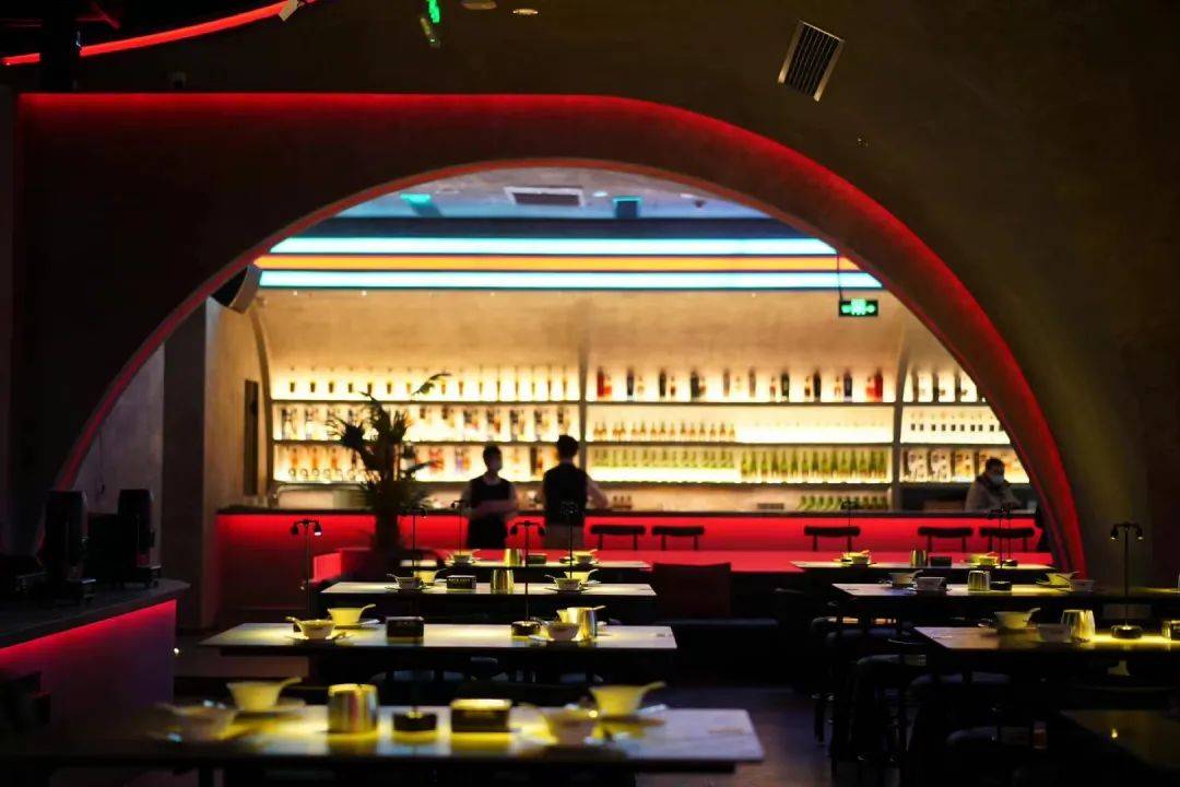 元旦餐饮品牌争先，小酒馆狂欢