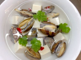  文蛤扒豆腐