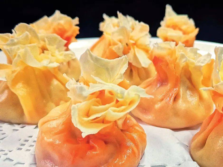偷拿餐食绑到天桥上示众8小时?某知名餐饮店怒了!